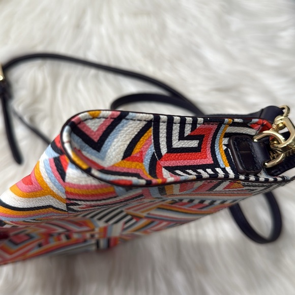 TORY BURCH Kerrington Geometric Crossbody Bag - Picture 4 of 11
